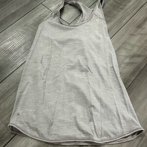Lululemon essential tank